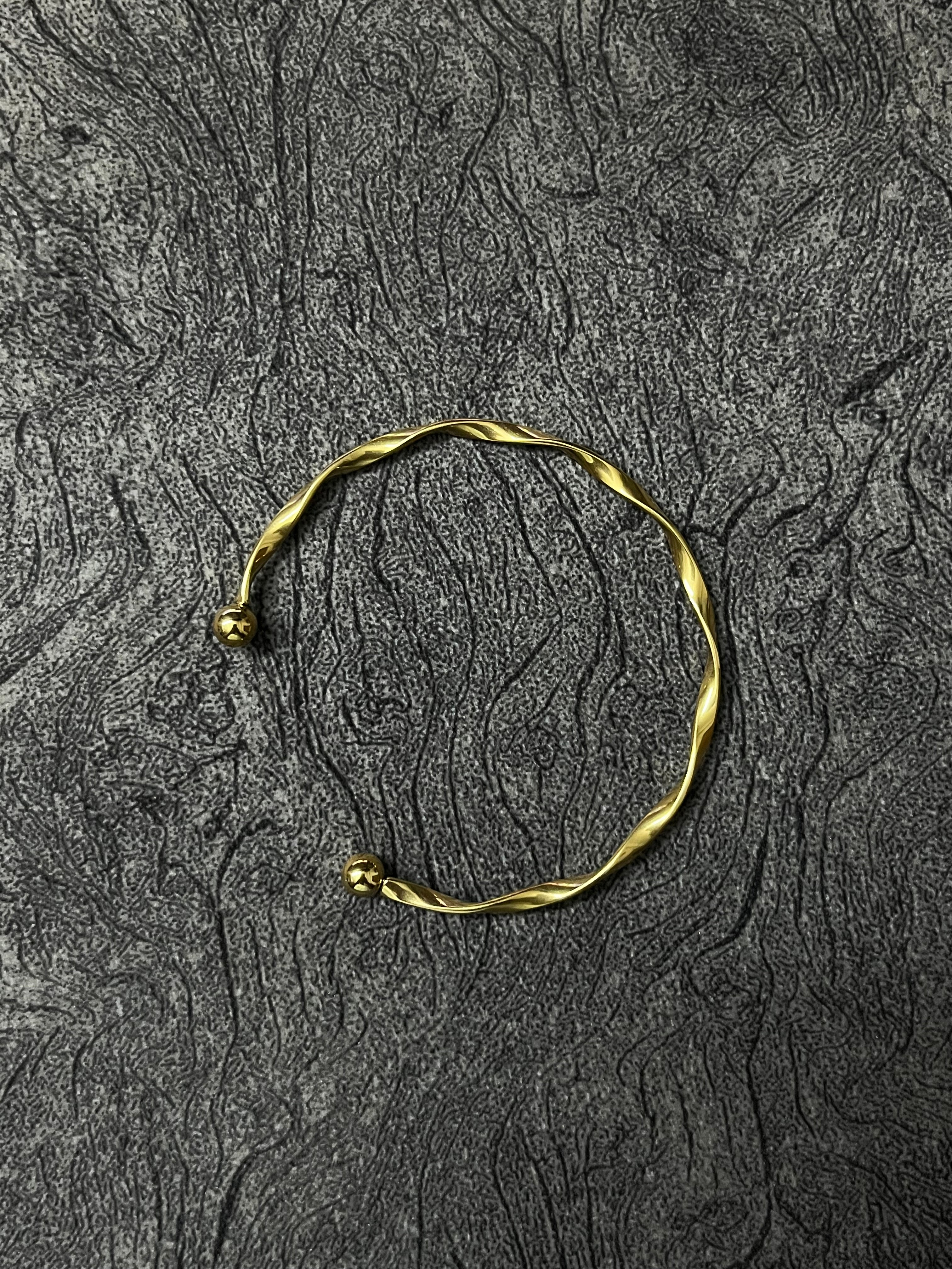 Twisted Bracelet