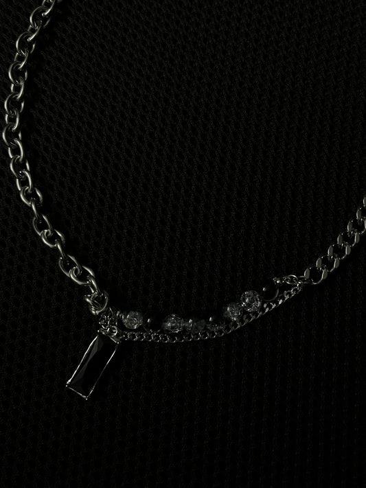 Offset Choker