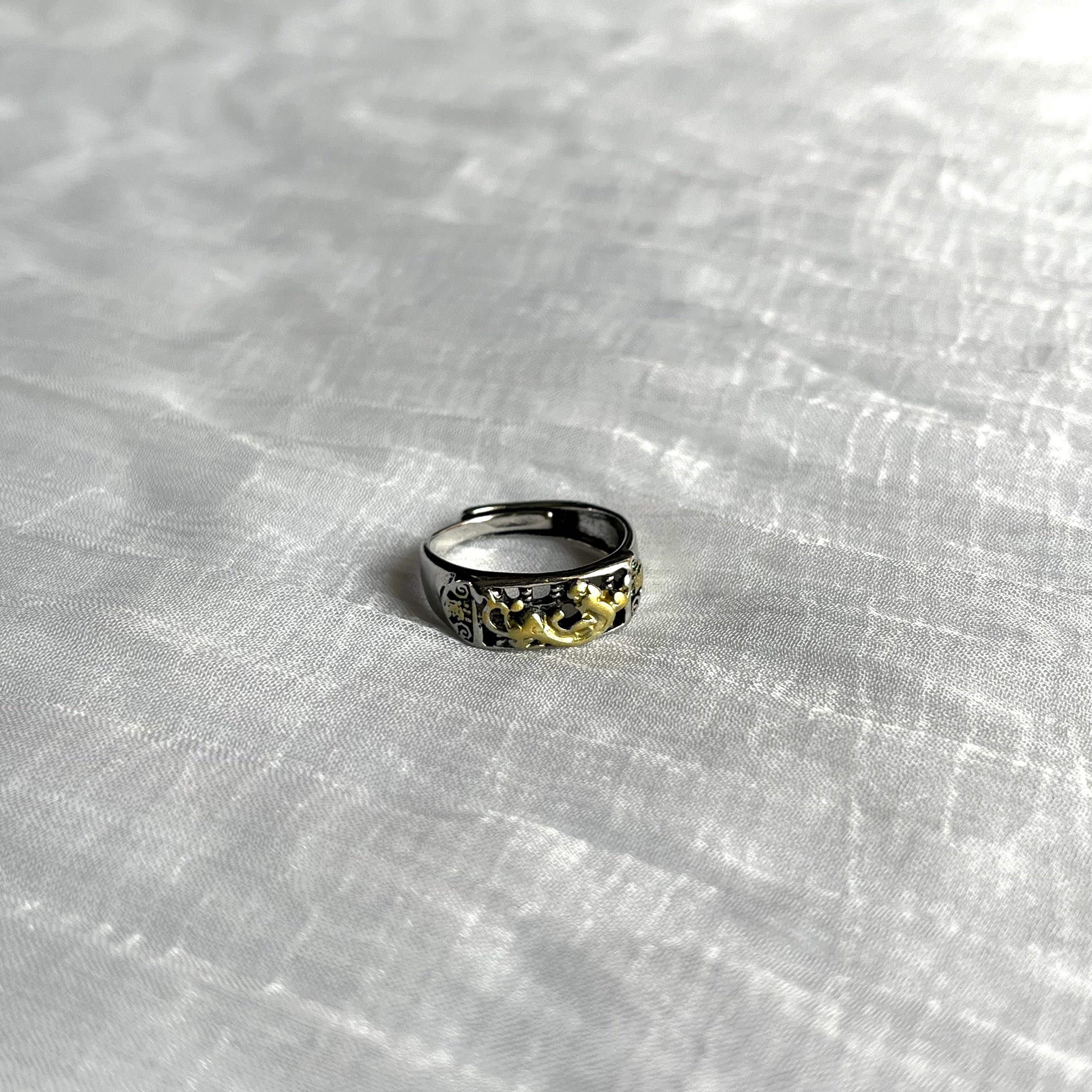 Retro Ring