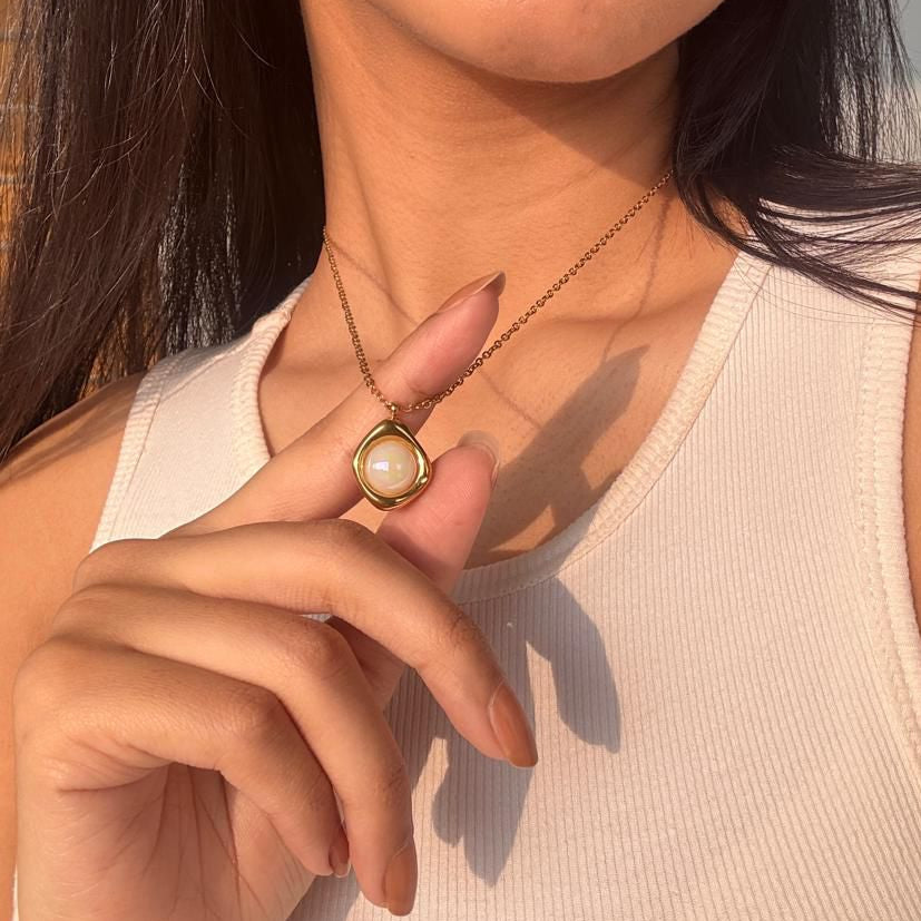 Molten Pearl Necklace