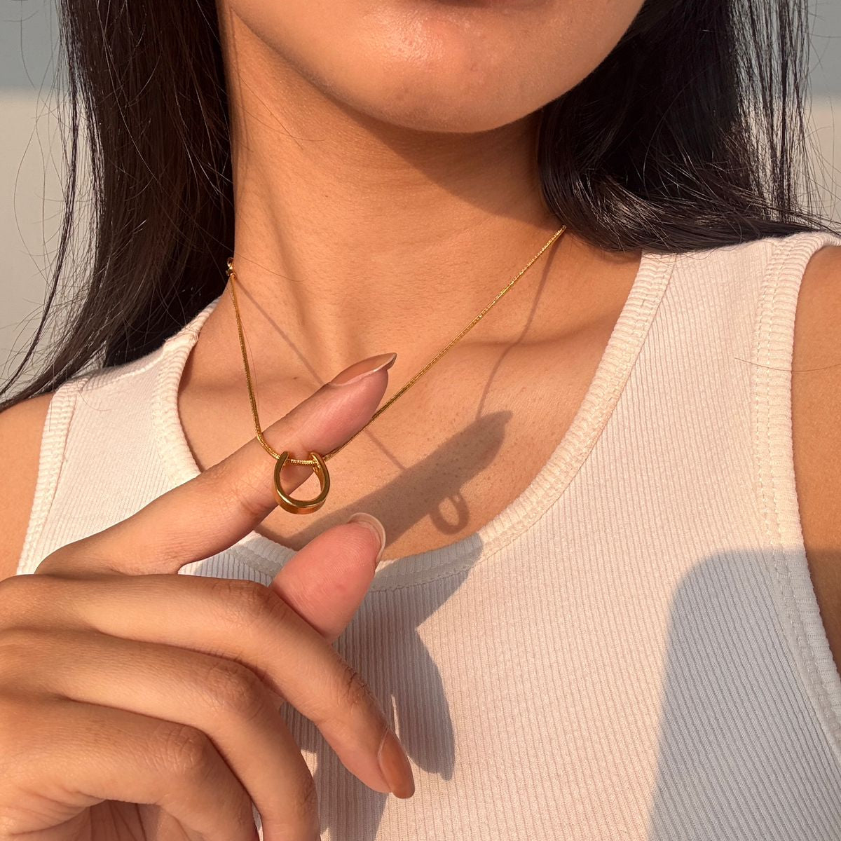 Horizon Arc Necklace