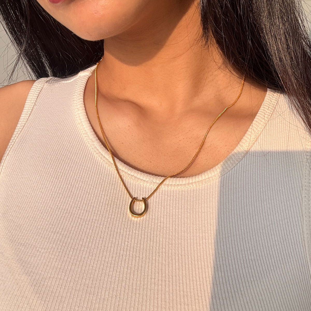 Horizon Arc Necklace