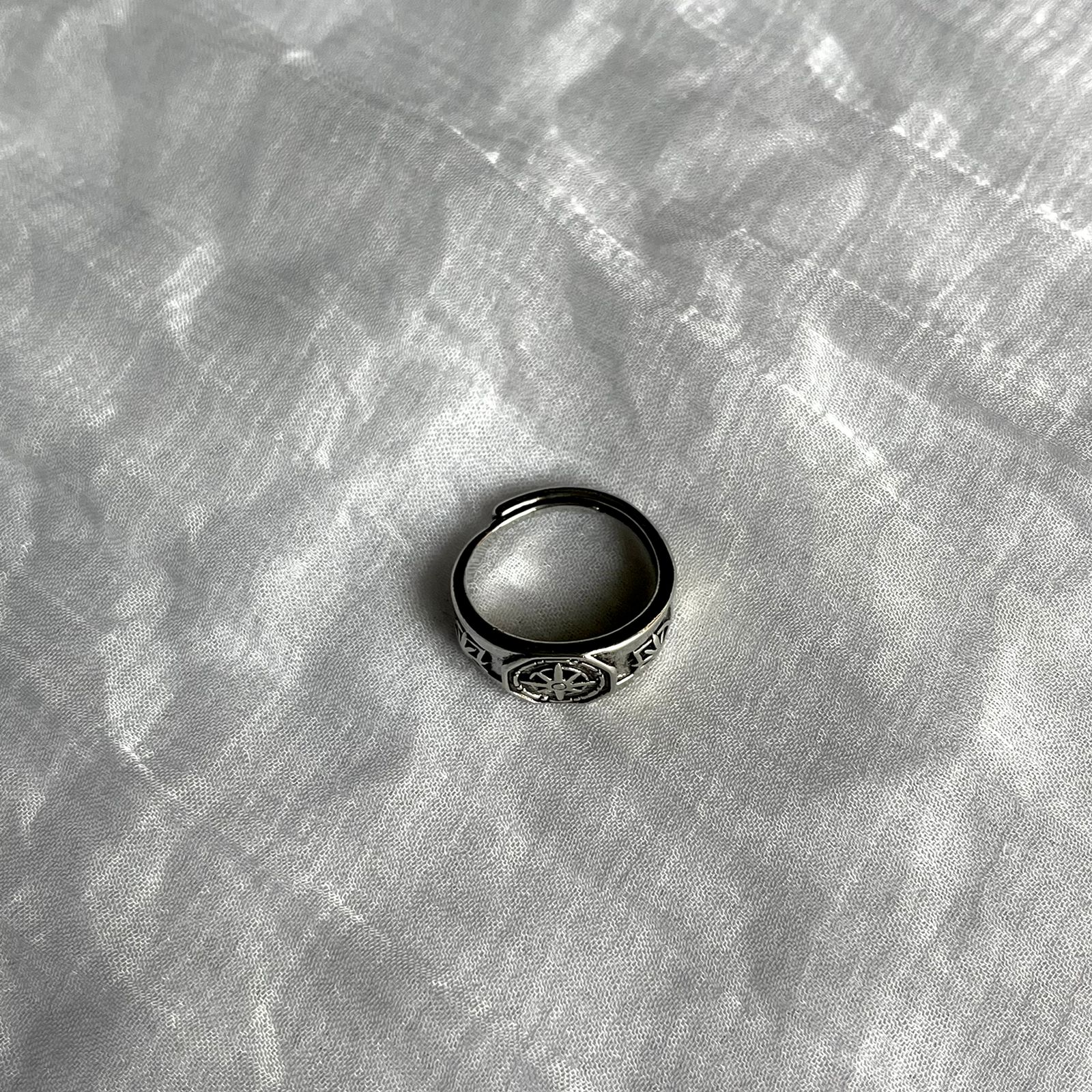 Traveller Ring