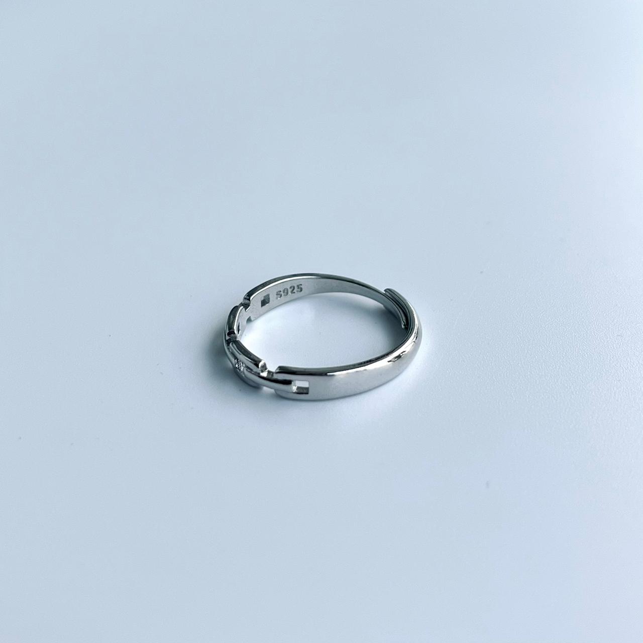 Linked Band Ring